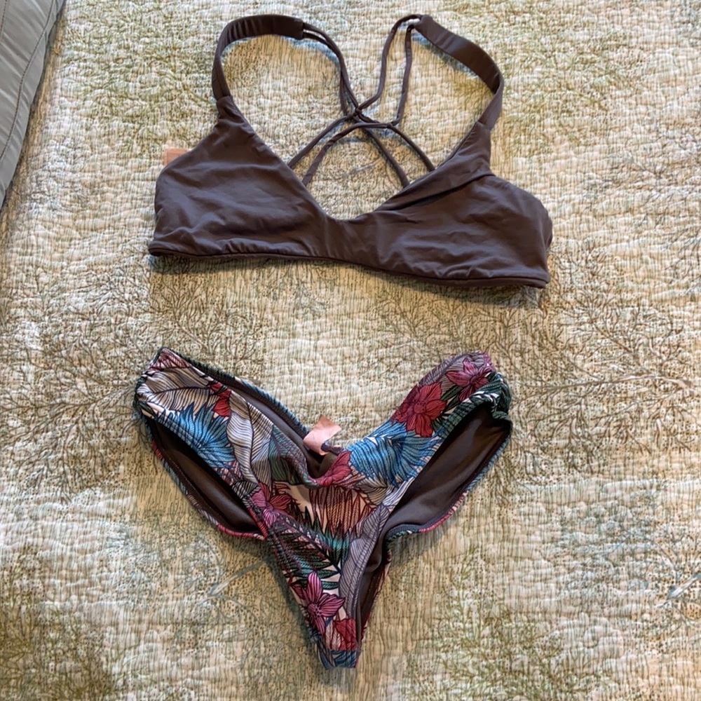 B. swim wear set